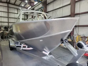 Edge Marine craftsmanship workshop